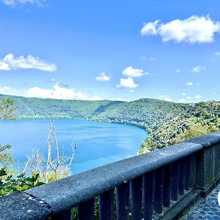 - Bella Vista House *